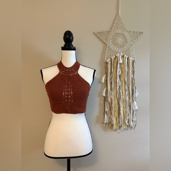American Eagle Outfitters Tops - American Eagle halter top with tie back burgundy crochet size small